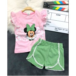 Детски летен комплект с блуза и къси панталони в розово и зелено с Мини Маус Детски летен комплект с блуза и къси панталони в розово и зелено с Мини Маус