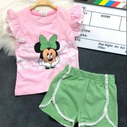 Детски летен комплект с блуза и къси панталони в розово и зелено с Мини Маус Детски летен комплект с блуза и къси панталони в розово и зелено с Мини Маус