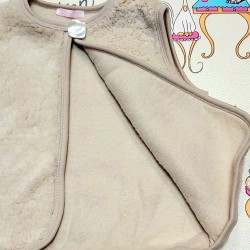 Пухкав бежов елек Пухкав бежов елек