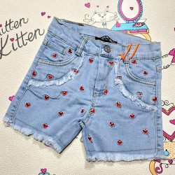 Детски дънкови къси панталони с червени сърца