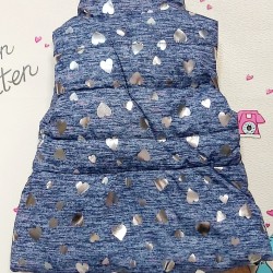 Синьо-лилав шушляков елек на сребърни сърца