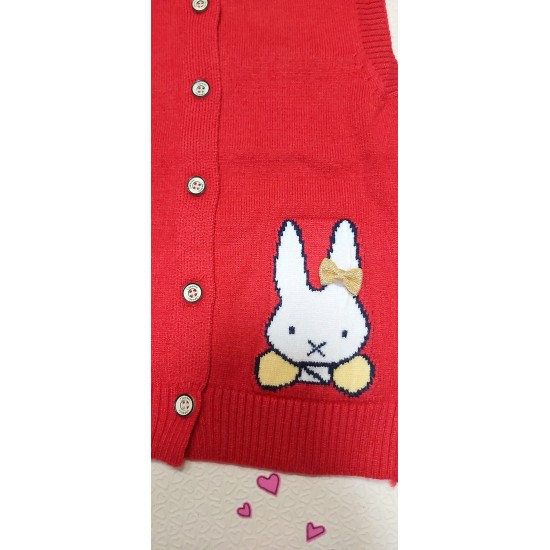 Разкошен бебешки елек в червено Разкошен бебешки елек в червено