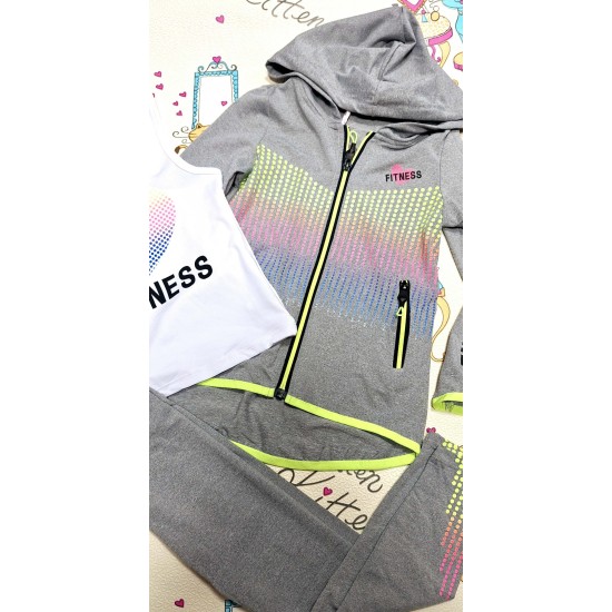 Детски спортен комплект в сиво от 3части от тънка спортна материя