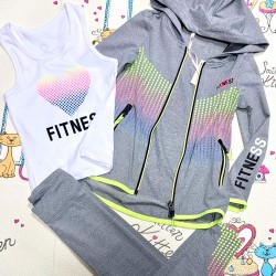 Детски спортен комплект в сиво от 3части от тънка спортна материя