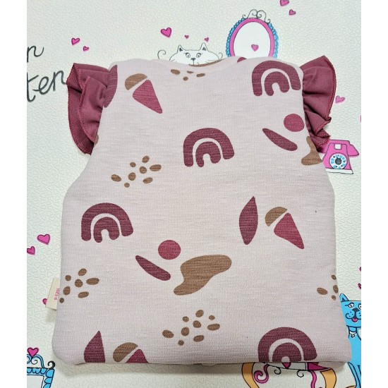 Бебешки мек пухкав елек в бежово и бордо с цип