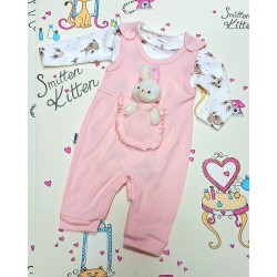 Бебешки комплект с гащеризон,боди и играчка зайче в розово и бяло Бебешки комплект с гащеризон,боди и играчка зайче в розово и бяло