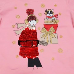 Детска блуза в розово Момичето с подаръците Детска блуза в розово Момичето с подаръците
