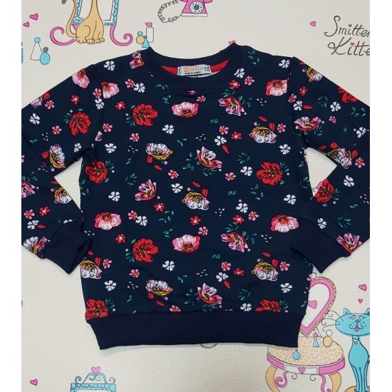 Блуза в тъмносиньо и цветя