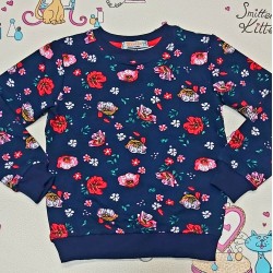 Блуза в тъмносиньо и цветя Блуза в тъмносиньо и цветя