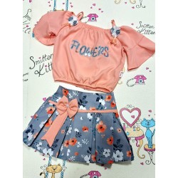 Детски летен комплект от блуза в праскова и сива пола с цветя Детски летен комплект от блуза в праскова и сива пола с цветя