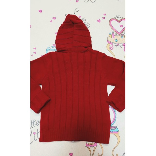 Детска плетена жилетка в червено