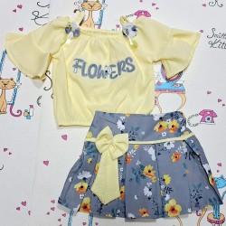 Детски летен комплект от блуза в жълто и сива пола на цветя