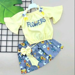 Детски летен комплект от блуза в жълто и сива пола на цветя Детски летен комплект от блуза в жълто и сива пола на цветя