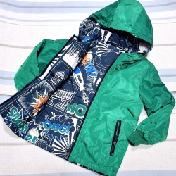 Детско двулицево преходно яке в зелено с комикси Детско двулицево преходно яке в зелено с комикси