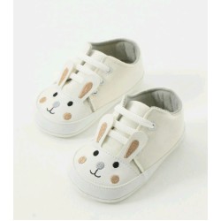 Бебешки буйки/кецове в бяло  Зайчета