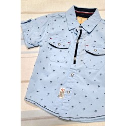Детска лятна риза в светло синьо с якичка и джобчета Детска лятна риза в светло синьо с якичка и джобчета