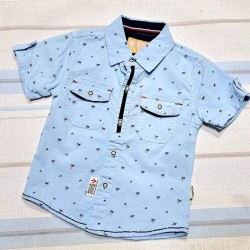 Детска лятна риза в светло синьо с якичка и джобчета Детска лятна риза в светло синьо с якичка и джобчета