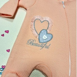 Бебешки гащеризон за новородено в цвят праскова  Сърчица