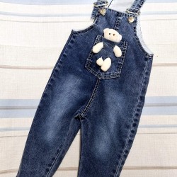 Детски дънков гащеризон с играчка мече Детски дънков гащеризон с играчка мече