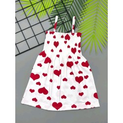Детска лятна рокля с презрамки в бяло с червени сърца