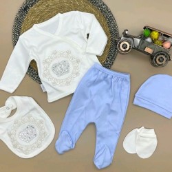 Луксозен бебешки комплект 5части в бяло и синьо Корона Луксозен бебешки комплект 5части в бяло и синьо Корона