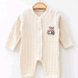 Бебешки гащеризон в екрю с апликация на меченце