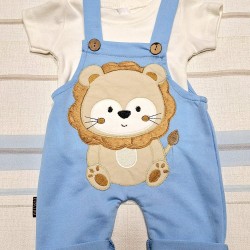 Бебешки летен гащеризон в светло синьо с бяла тениска Лъвчо Бебешки летен гащеризон в светло синьо с бяла тениска Лъвчо