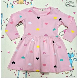 Детска рокля в розово с разноцветни сърца Детска рокля в розово с разноцветни сърца