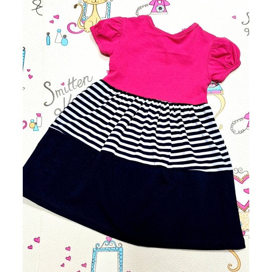 Детска лятна рокля в цикламено и черно райе с Мини Маус