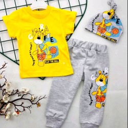 Детски летен комплект с тениска долнище и шапка в жълто ,,Жирафче Детски летен комплект с тениска долнище и шапка в жълто ,,Жирафче