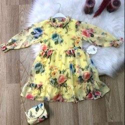 Детска ефирна рокля в жълто на красиви цветя с чантичка
