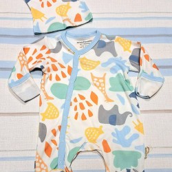 Бебешки гащеризон с диви животни с шапка Бебешки гащеризон с диви животни с шапка