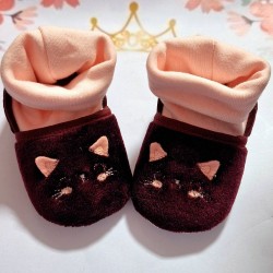 Бебешки памучни буйки чорап в бордо или бяло