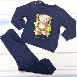 Бебешки комплект в тъмносиньо от 2 части с мече Бебешки комплект в тъмносиньо от 2 части с мече