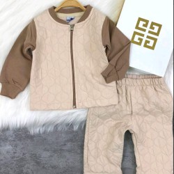 Бебешки комплект в бежово и кафяво Матю Бебешки комплект в бежово и кафяво Матю
