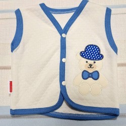 Бебешки памучен елек в синьо и бяло с мече Бебешки памучен елек в синьо и бяло с мече