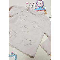 Детски мек пуловер в екрю с ажурни сърца Детски мек пуловер в екрю с ажурни сърца