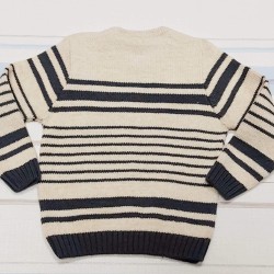 Детски мек пуловер в бежово райе с  фина вълна