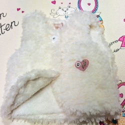 Бебешко меко и пухкаво елече в екрю