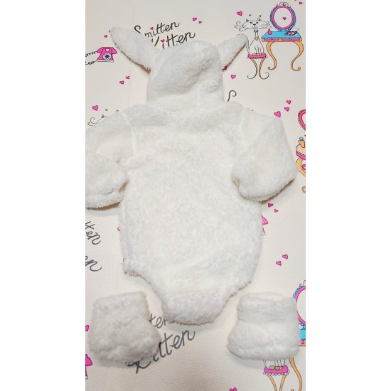 Пухкаво бяло боди с ушички с терлички