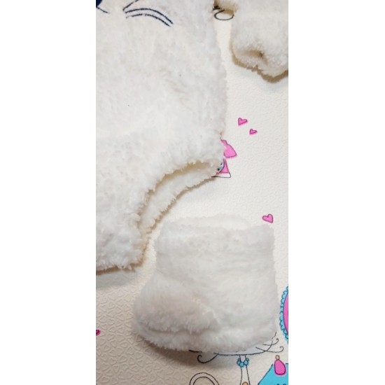 Пухкаво бяло боди с ушички с терлички