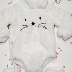 Пухкаво бяло боди с ушички с терлички Пухкаво бяло боди с ушички с терлички