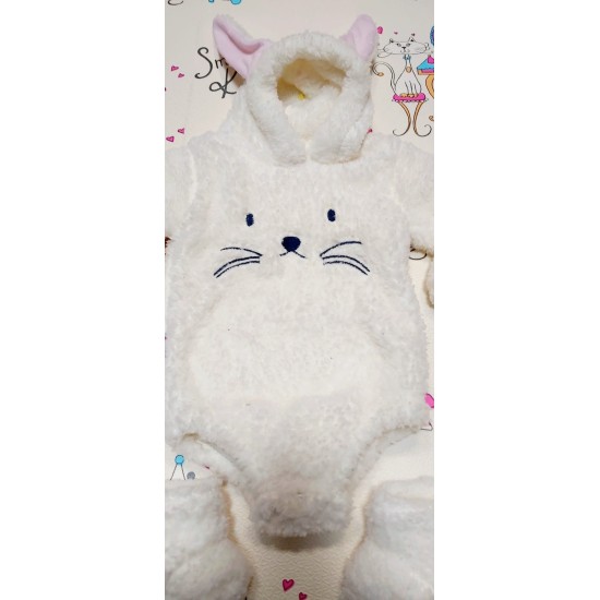 Пухкаво бяло боди с ушички с терлички
