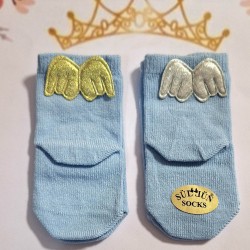Бебешки чорапи в синьо или бежово  Ангелски крилца