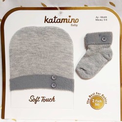 Бебешки памучен комплект от шапка и чорапки в сиво Бебешки памучен комплект от шапка и чорапки в сиво