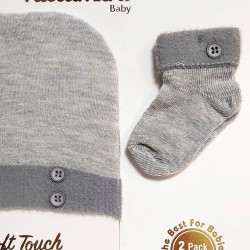 Бебешки памучен комплект от шапка и чорапки в сиво