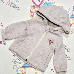 Бебешки суичър/палтенце в бежово с нежна златиста нишка Бебешки суичър/палтенце в бежово с нежна златиста нишка