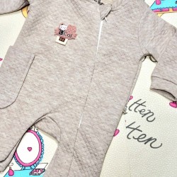 Красив бебешки гащеризон в бежово с лека златиста нишка