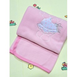 Поларено бебешко одеяло в розово с мече Поларено бебешко одеяло в розово с мече