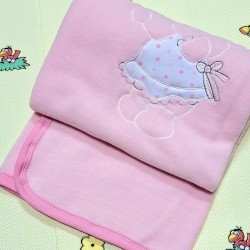 Поларено бебешко одеяло в розово с мече Поларено бебешко одеяло в розово с мече